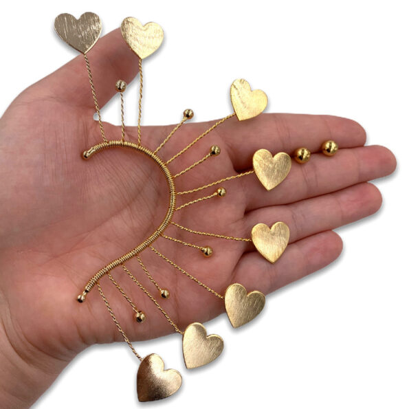 JEW-1358-26 Orejera corazones balines dorados hand